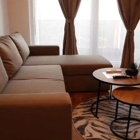 Апартаменти Modern 1br With Free Parking & View Скоп'є